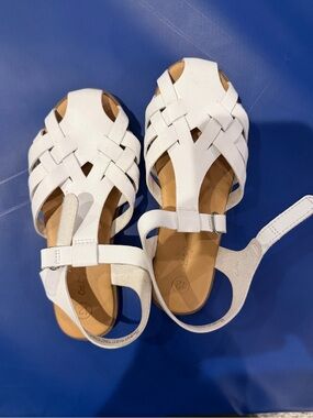 Cat & Jack White Woven Girls' Sandals